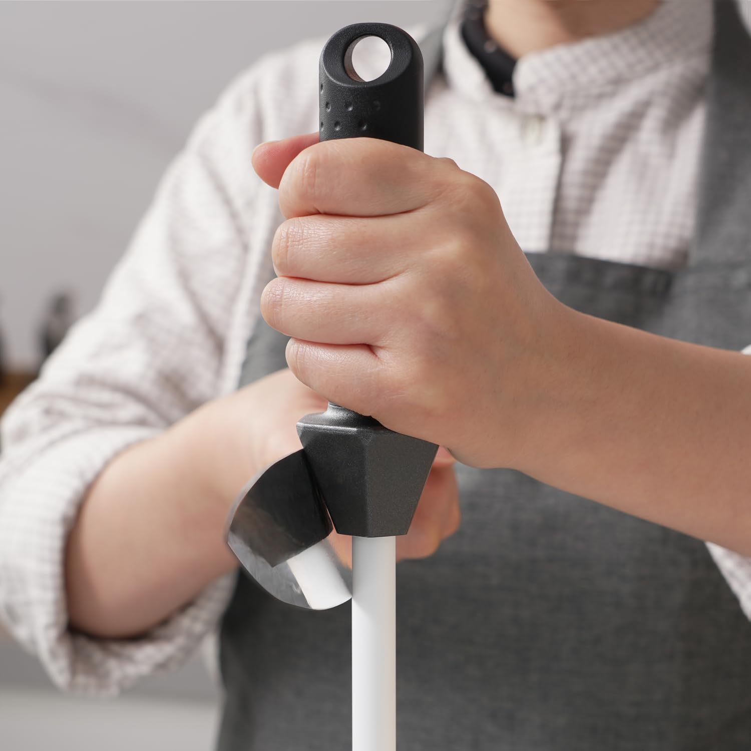 Total L.17.5-Inch/Rod L.12-Inch 3000-Grit Ceramic Sharpening Steel with Built-In Angle Guides